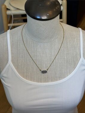 Loft Small stone necklace